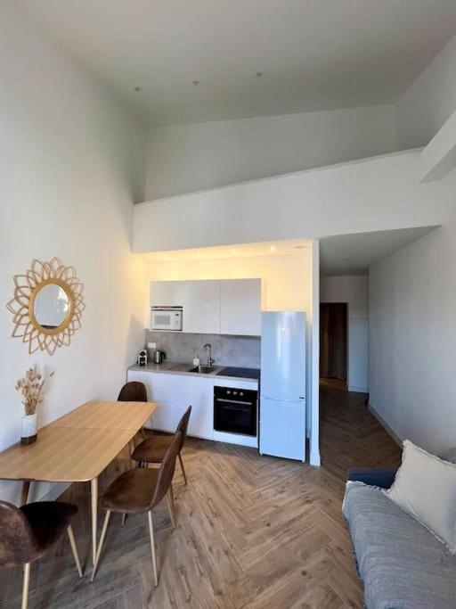 Soho - Le Corner Montpellier Apartment Luaran gambar